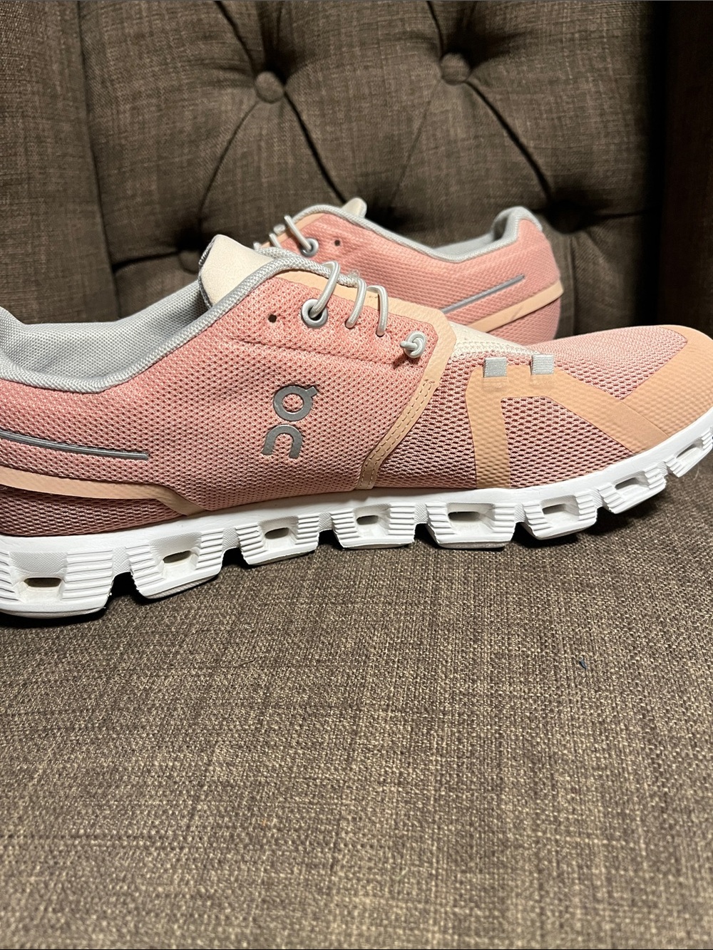 On Running Cloud 5 Women's Rose/Shell Running Sneakers size 10.5 - Picture 8 of 13